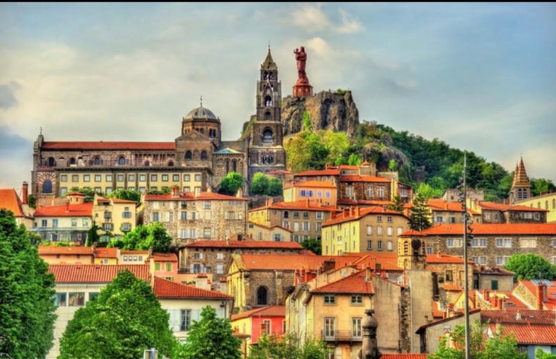 Loft Industriel En Centre Ville Le Puy-en-Velay Экстерьер фото